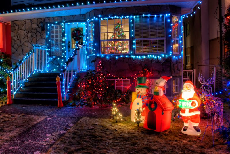 Cost of Christmas Lights Installation — Cost of Christmas Lights Installation