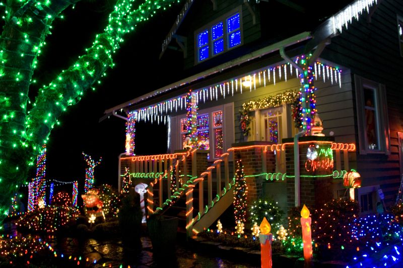 Cost of Christmas Lights Installation — Cost of Christmas Lights Installation