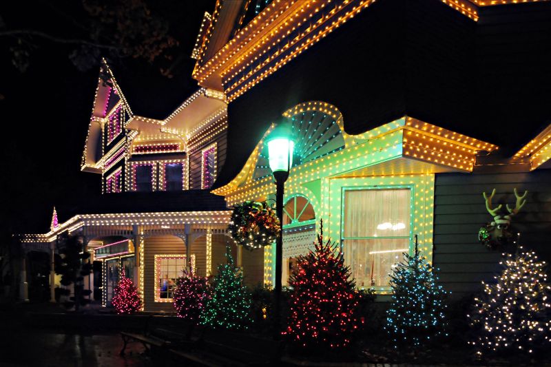 Well-arranged Christmas lights can make your home stand out